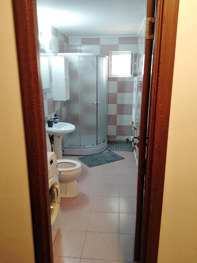 Apartamento Rebecca Tîrgu Ocna Exterior foto
